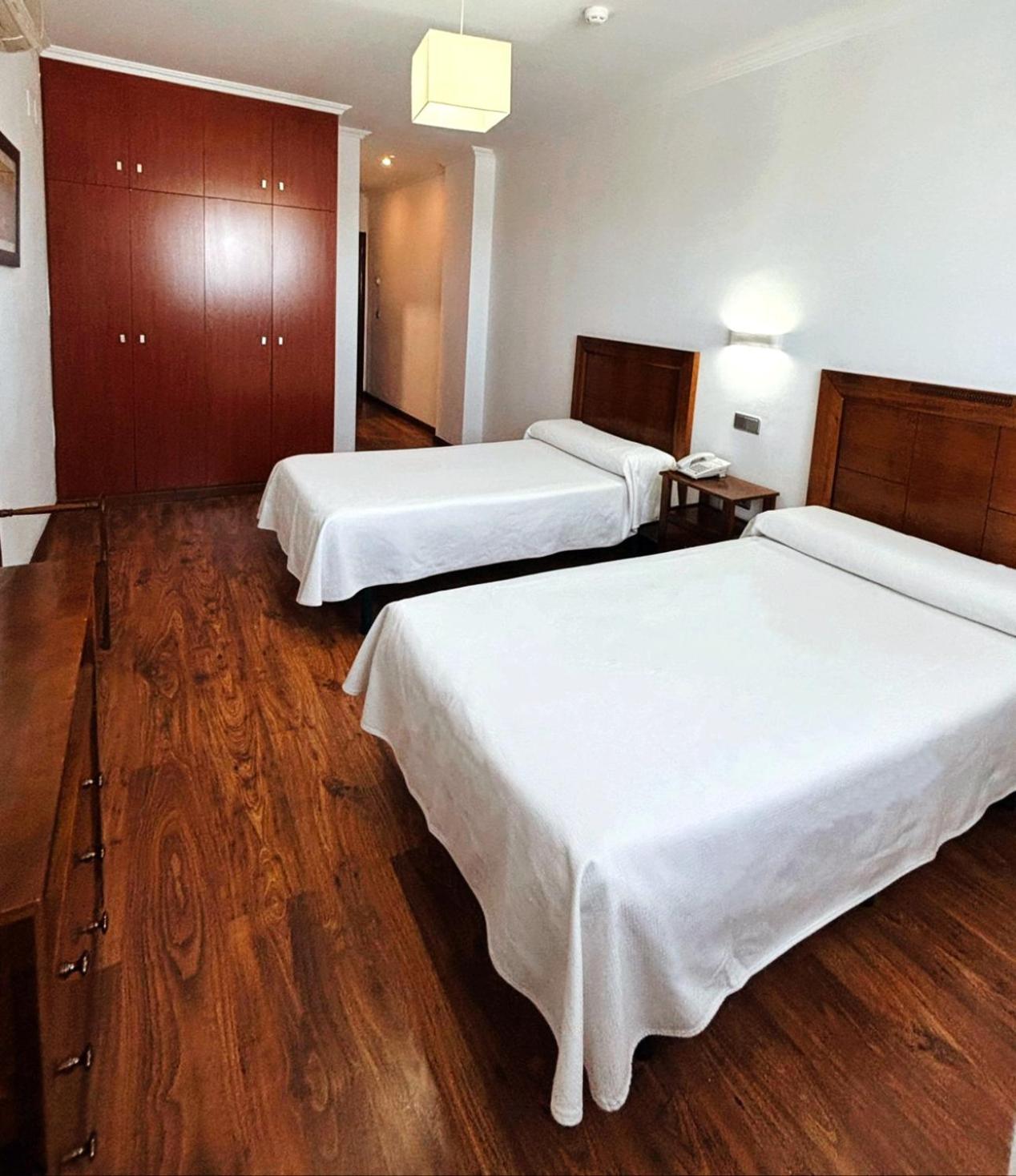 Hotel Restaurante Dama De Baza Zewnętrze zdjęcie