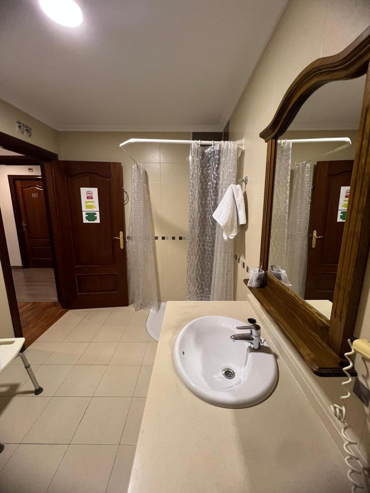 Hotel Restaurante Dama De Baza Zewnętrze zdjęcie