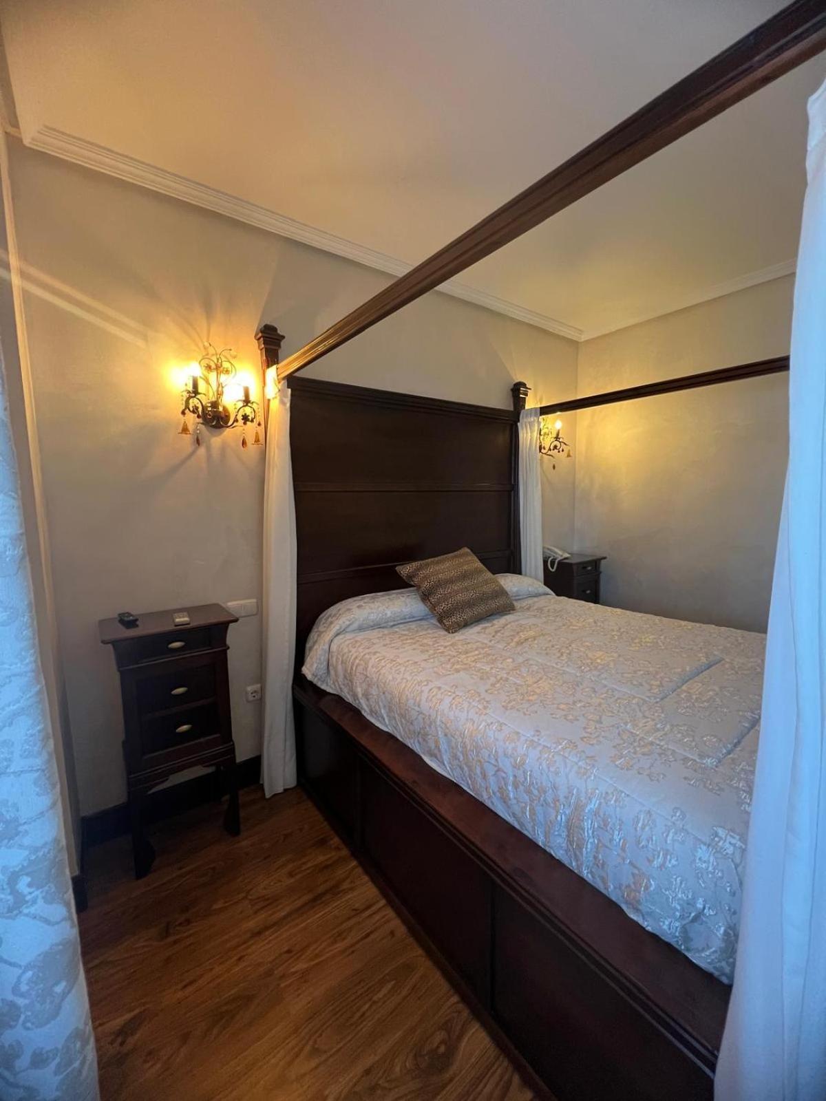 Hotel Restaurante Dama De Baza Zewnętrze zdjęcie