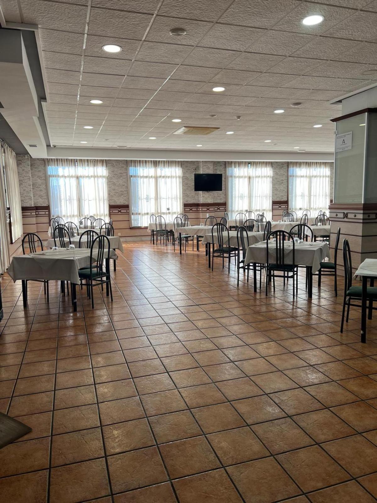 Hotel Restaurante Dama De Baza Zewnętrze zdjęcie