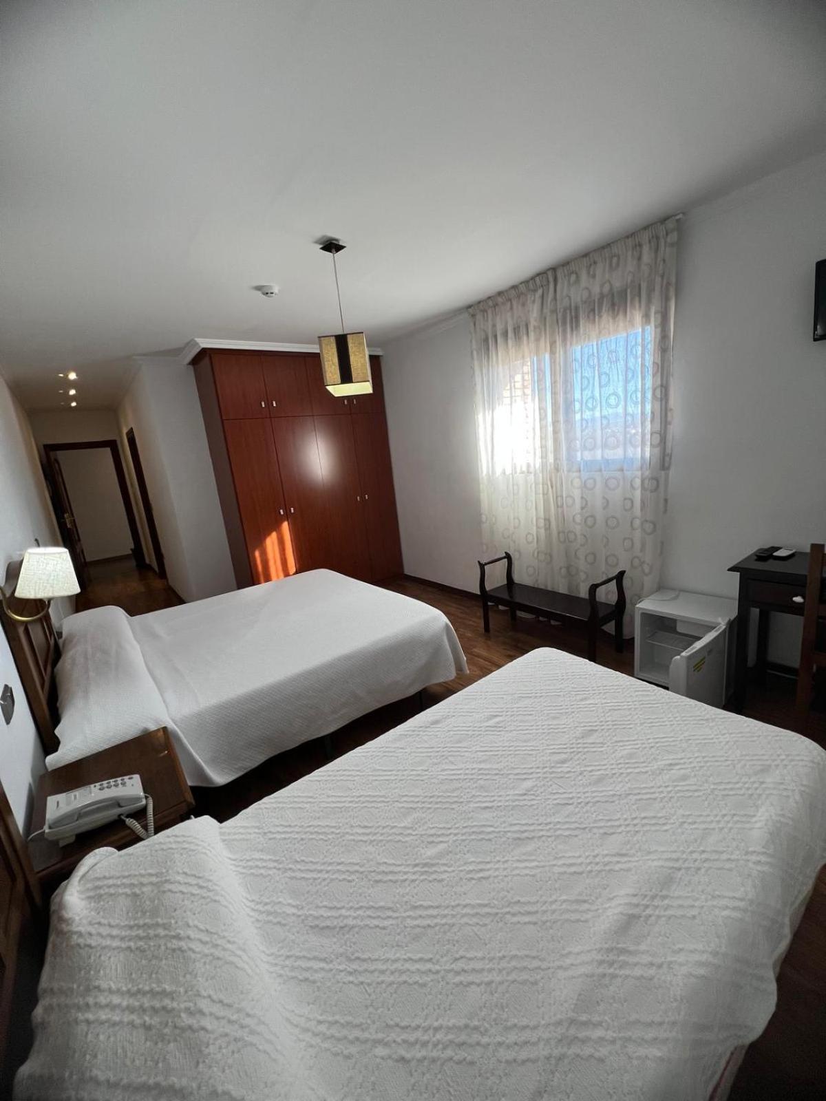 Hotel Restaurante Dama De Baza Zewnętrze zdjęcie