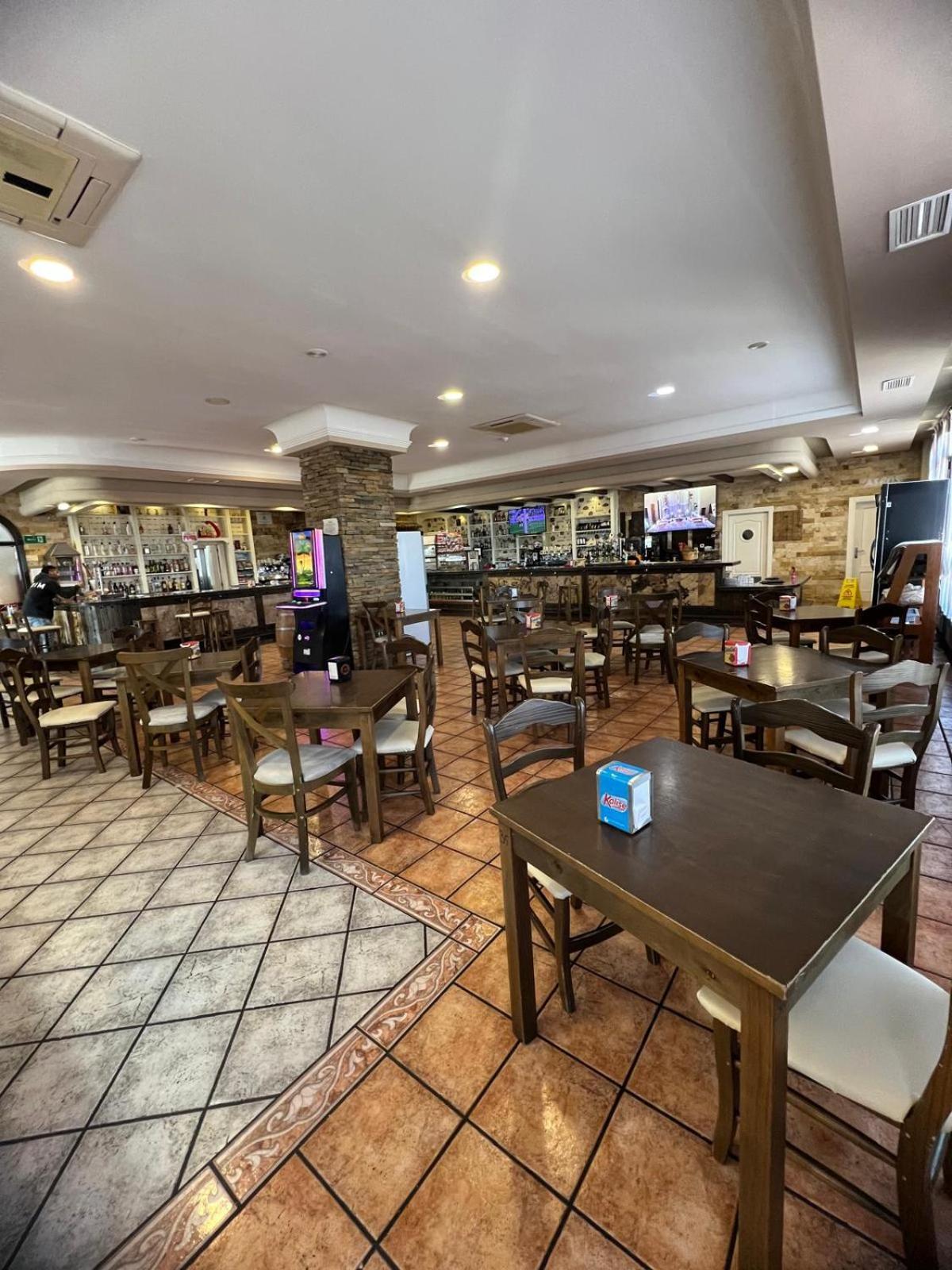 Hotel Restaurante Dama De Baza Zewnętrze zdjęcie
